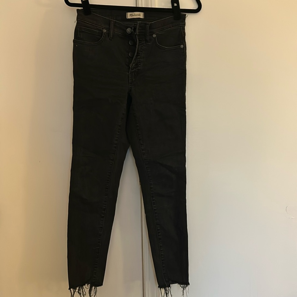 Madewell 9” High-rise skinny. Size 27. Faded black. Button fly. Raw hem.